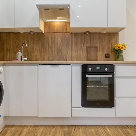 Step-by-step Apartment *