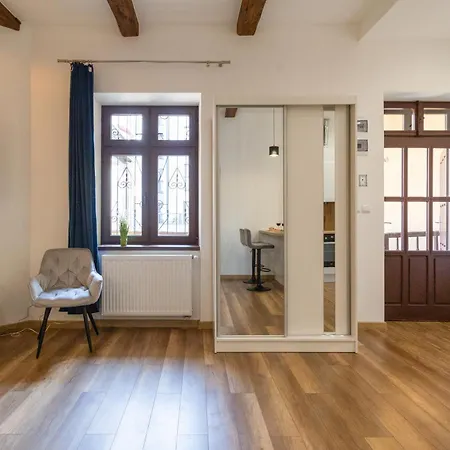 Apartman Step-by-step