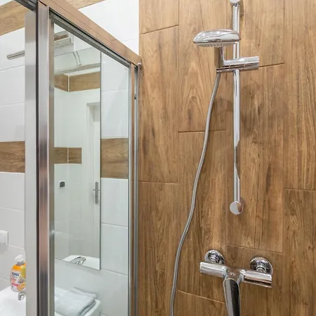 Step-by-step Apartman